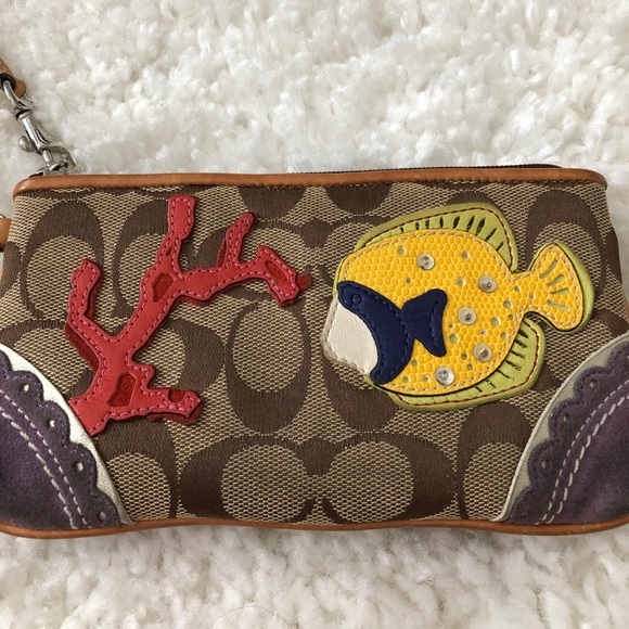 Coach Fish Wristlet - RARE! π - Picture 1 of 7